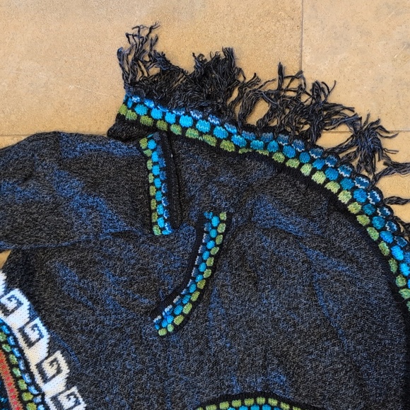 Peruvian Import Women's Sweater - Picture 3 of 3